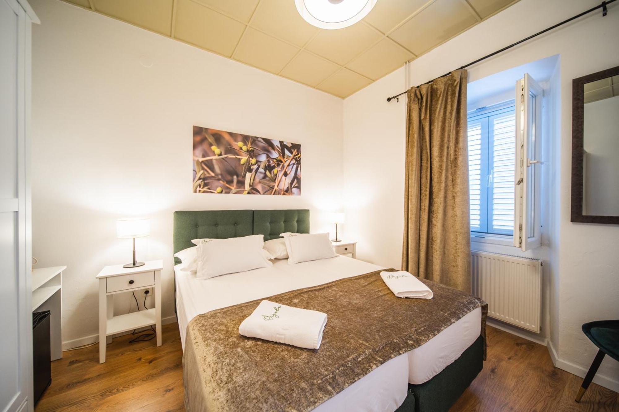 Orgula Hotel Lumbarda Exterior photo